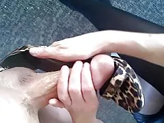 Këpucëve vajzë sperma